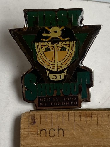 FIRST SHUTOUT Mighty Ducks of Anaheim Pin Dec 15, 1993 at Toronto- Very Good . - Picture 4 of 7