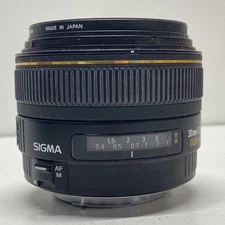 Sigma 30mm f/1.4 EX DC HSM Lens for Canon DSLR Cameras