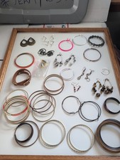 Bag Full Of Costume Jewelry Bracelet Mixed Earings And Bracelets T6 815