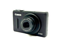 Canon PowerShot S100 12.1MP Digital Camera   Black   Lens Error on Screen