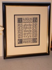 tableau abécédaire brodé point de croix cadre bois HT 38
