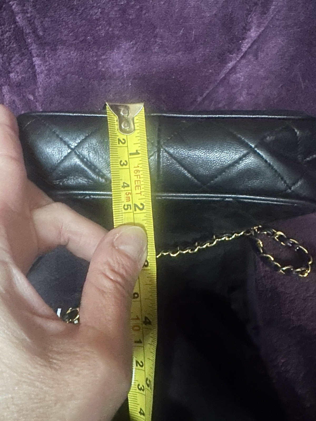 CHANEL Vintage Diamond CC Round Flap Bag Lambskin Small image 6