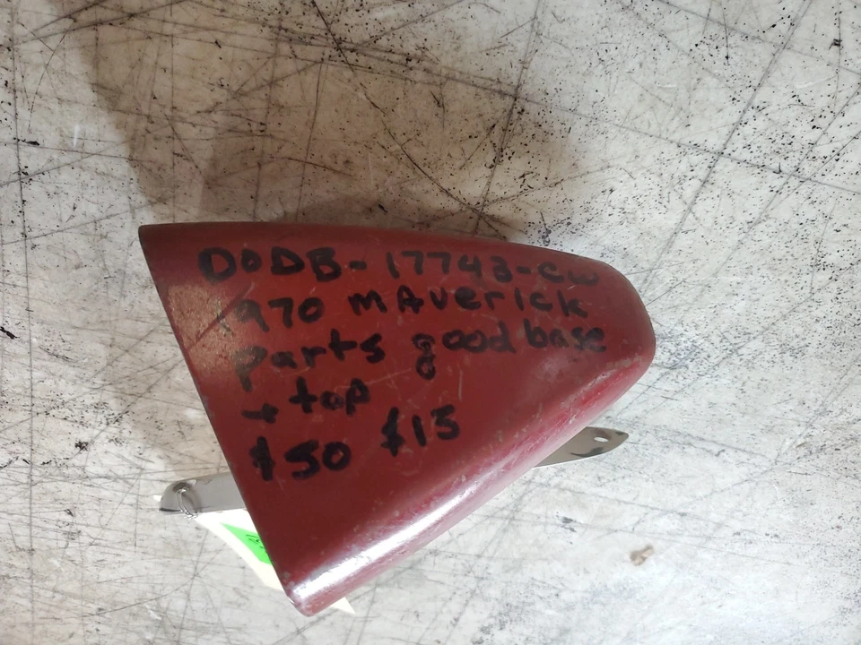 Espejo retrovisor puerta lateral del conductor Ford Maverick 1970 D0DB-17743-CW ROJO/BLANCO FABRICANTE DE EQUIPOS ORIGINALES Foto 3 de 4