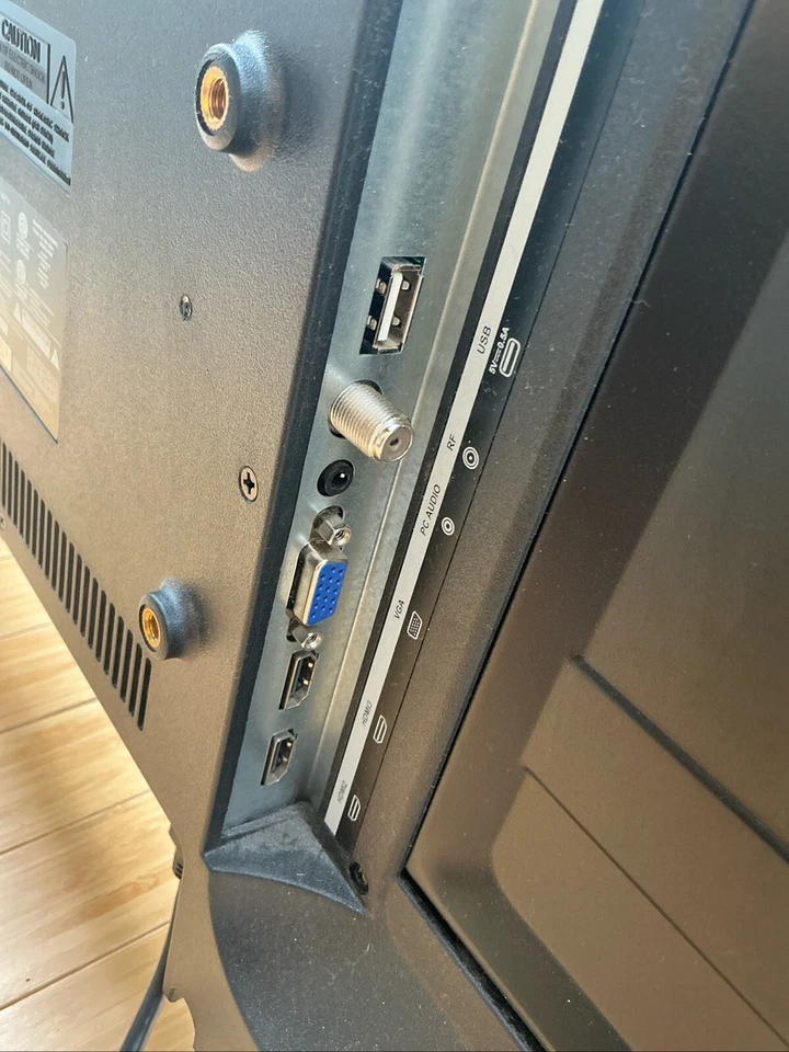 Polaroid 32GSR3000FC 32 inch Flat Panel 720p 60HZ LED TV with Remote - Image 4 of 4