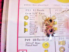 1953-62 2 PCS GILBERT ERECTOR SET PART P-13 SCINTERED 12 TOOTH GEAR BRASS PLATE