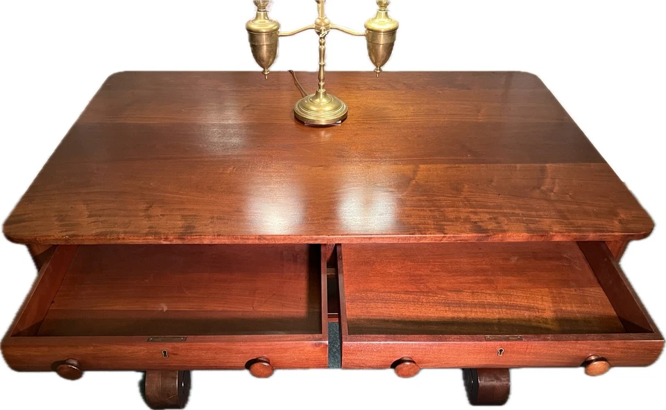 Mesa de biblioteca de escritorio antigua de caoba del Imperio Americano de 1900 para socios ejecutivos Foto 4 de 4