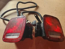 GROTE FACTORY TRUCK, CAB & CHASSIS, TAIL LIGHTS - CHEVROLET MOUNT AND PLUG.