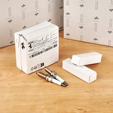 Set of 8 pcs Genuine Ferrari Ignition Spark Plug Fits 488 F8 OEM 335841