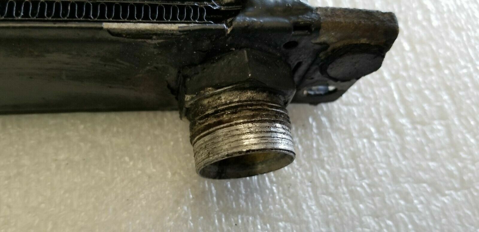 LAMBORGHINI MURCIELAGO DIABLO ENGINE OIL COOLER RADIATOR OEM 07M117021