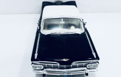 MINT: ROAD LEGENDS 1:18 1959 CHEVROLET IMPALA BLACK CONVERTIBLE  display picture 1
