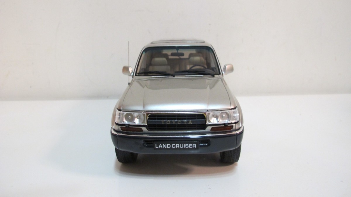 1/18 トヨタ ランドクルーザー HDJ80 1992 (ベージュ) 限定生産 1/18 トヨタ ランドクルーザー HDJ80 1992 (ベージュ) 限定生産