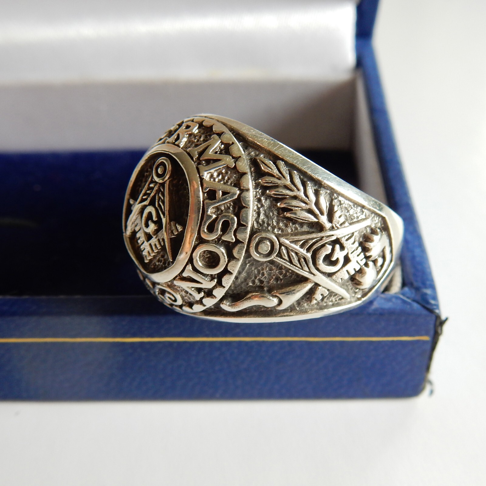 Solid Silver Masonic Signet Ring - image 2