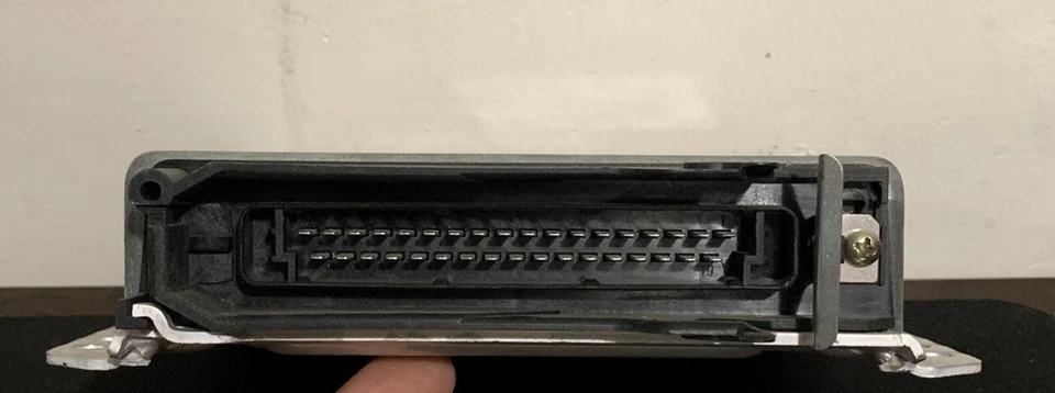 Computadora Saab 1991 900S 16 válvulas Jetronic Brain Box Bosch Part# 0280000901 Foto 3 de 4