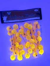 HALLOWEEN VINTAGE BLOWMOLD ORANGE PUMPKIN GARLAND FALL DECOR Blacklight Glow 9ft