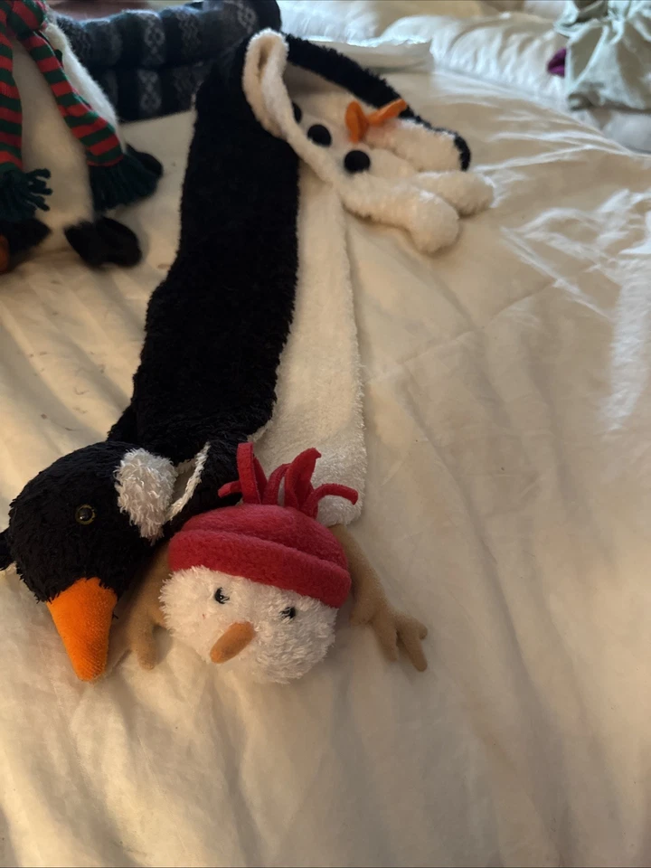 Peluche largo plano muñeco de nieve y pingüino North American Bear Ca Foto 2 de 3