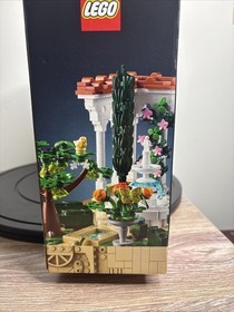 LEGO Icons Fountain Garden Building Set 10359