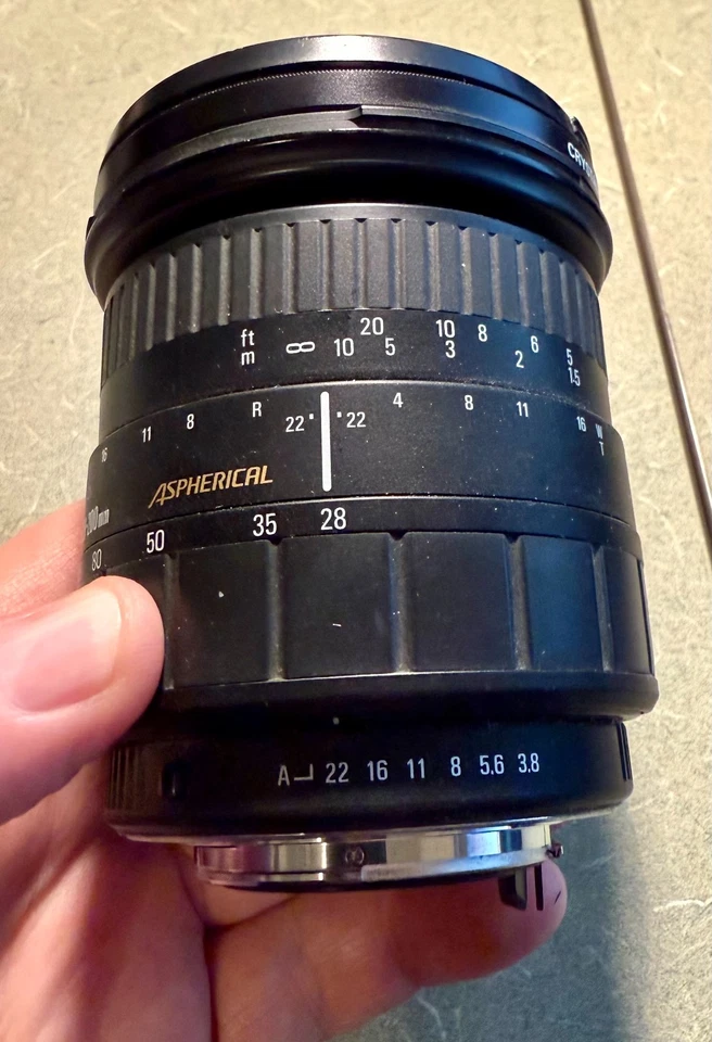 SIGMA 28-200mm D F/3.8-5.6 UC ASPHERICAL ZOOM LENS - Image 2 of 4