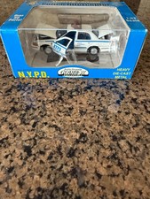 1/43 GEARBOX FORD CROWN VICTORIA NYPD POLICE