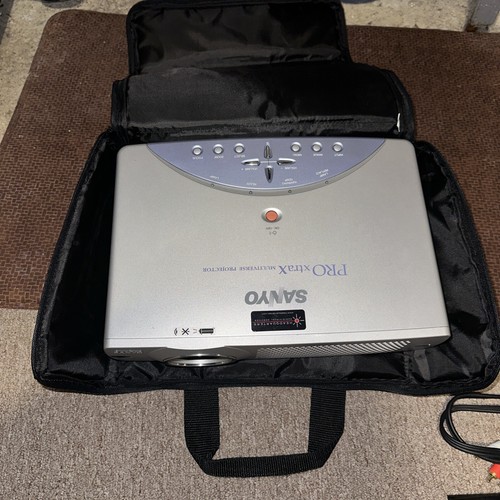 Sanyo PLC-XU30 Pro XtraX Multiverse Projector W/ Org Box, Manual, Remote + - Picture 15 of 24