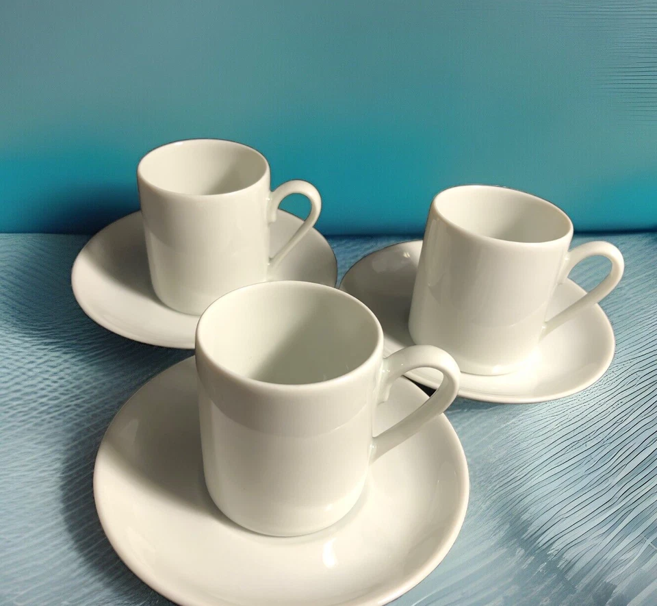 Эспрессо чашки и блюдца три белые чашки 2 «X 2» блюдца 4» без сколов - Изображение 2 из 4