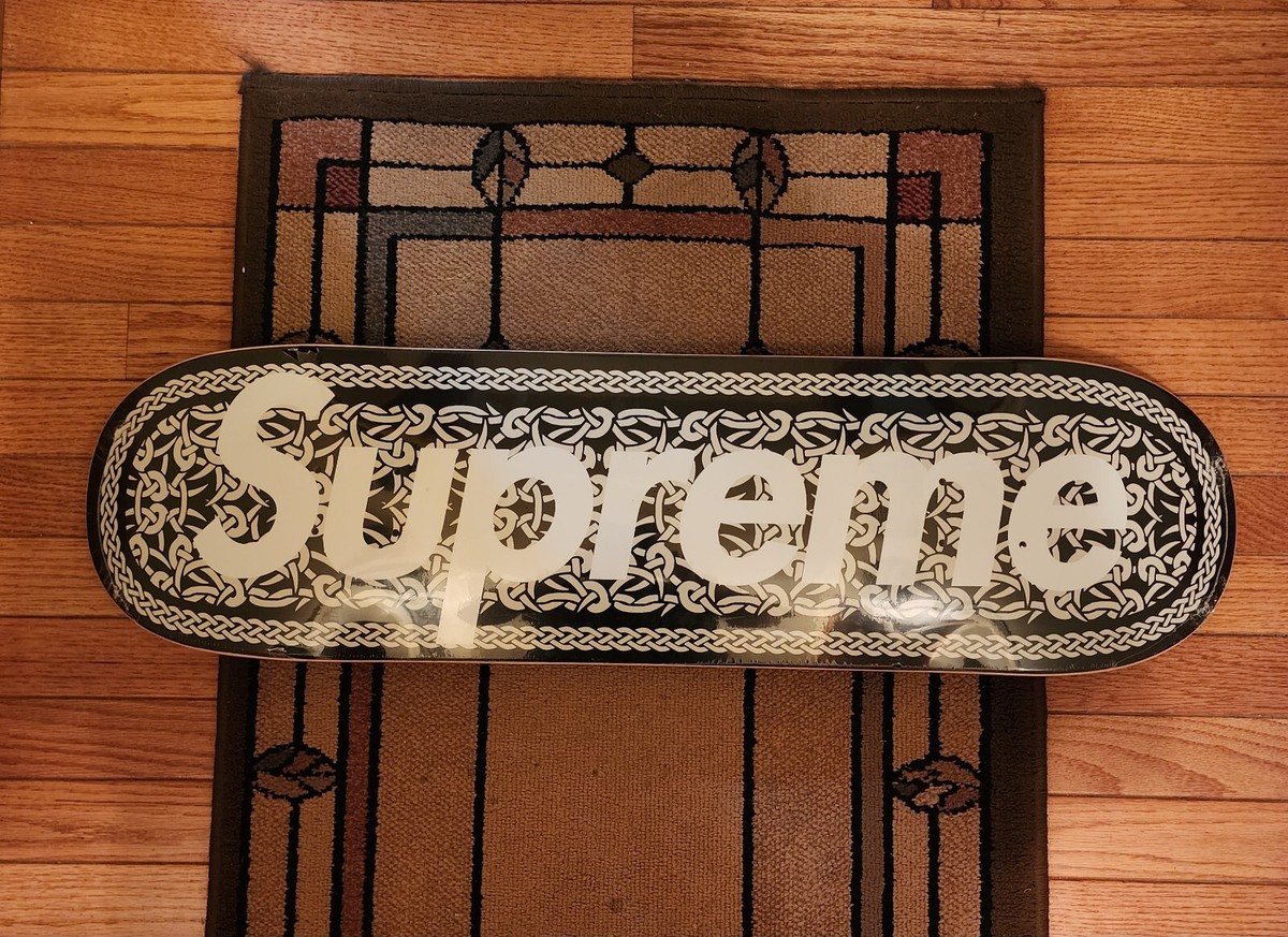 【新品未開封】Supreme Celtic knot Skateboard Supreme Celtic Knot Skateboard Deck Black - FW21 - US