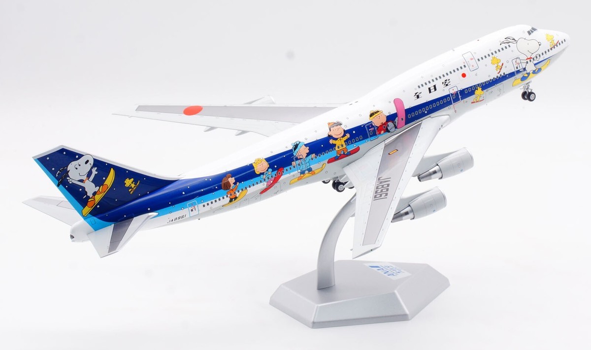 SQ Wings 1:200 ANA All Nippon Air Boeing B747-400 Diecast SQ Wings 1:200 ANA All Nippon Air Boeing B747-400 Diecast