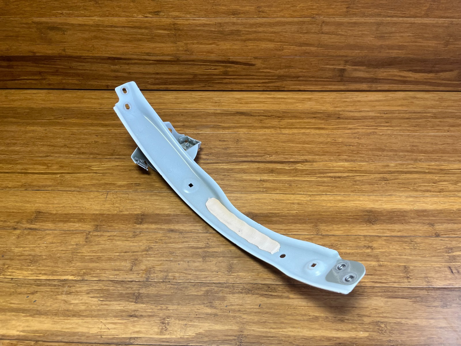 Audi R8 2016-2024 Front Right Fender liner White