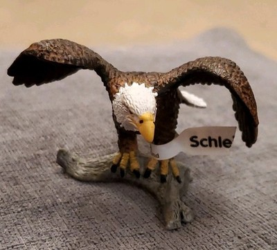 Schleich Bald Eagle Wings Spread Branch Retired Animal Bird 14634 Figure Label