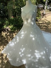 White One by Pronovias Ivory Wedding Dress 