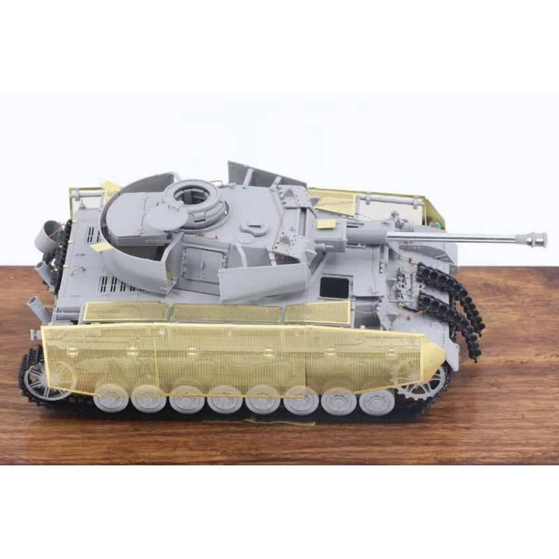 Modello Carro Armato Pz.Kpfw.IV Ausf.J Late Border Model Bt-008 1/35 - Immagine 3 di 4