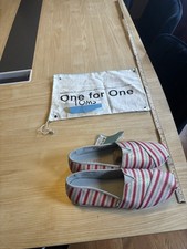 TOMS Stripe design  shoes  NWT. size 10