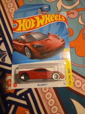 Hot Wheels McLaren F1 243/250 HW: The '90s Red