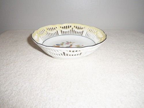 Vintage 1940's (R. C. W. Bavaria) Porcelain "Bird & Flowers Design" Lattice Bowl - Picture 2 of 5
