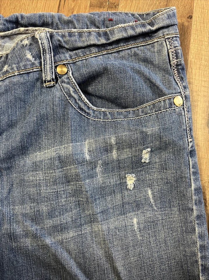 Pantalones cortos para mujer talla 33 recortes bordados bolsillos tiro medio tocador marca 5” ins. Foto 3 de 4