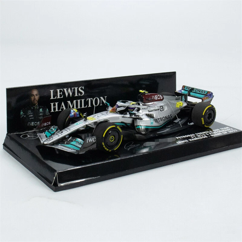 MINICHAMPS 1:43 MB PETRONAS F1 W13 TEAM #44 / #63 Resin Model Car - Image 2 of 4