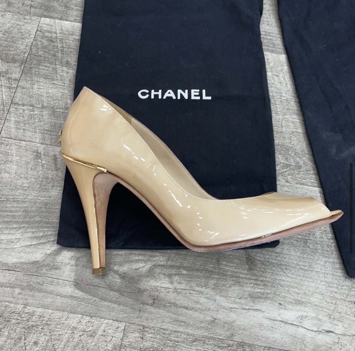Chanel G25879 Pumps Patent Leather Beige | eBay