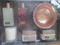 Vintage Fallin Leaves Beauty Collection New/boxed - 1990s? Vintage Fallin Leaves Beauty Collection New/boxed - 1990s?