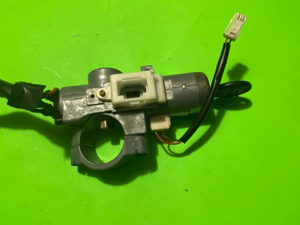 1998-2001 NISSAN ALTIMA IGNITION SWITCH LOCK W/KEY OEM. Foto 2 de 4