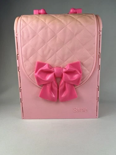 VINTAGE 1998 MATTEL BARBIE PINK SUITCASE PLAYSET BEDROOM & BATHROOM PLAYSET