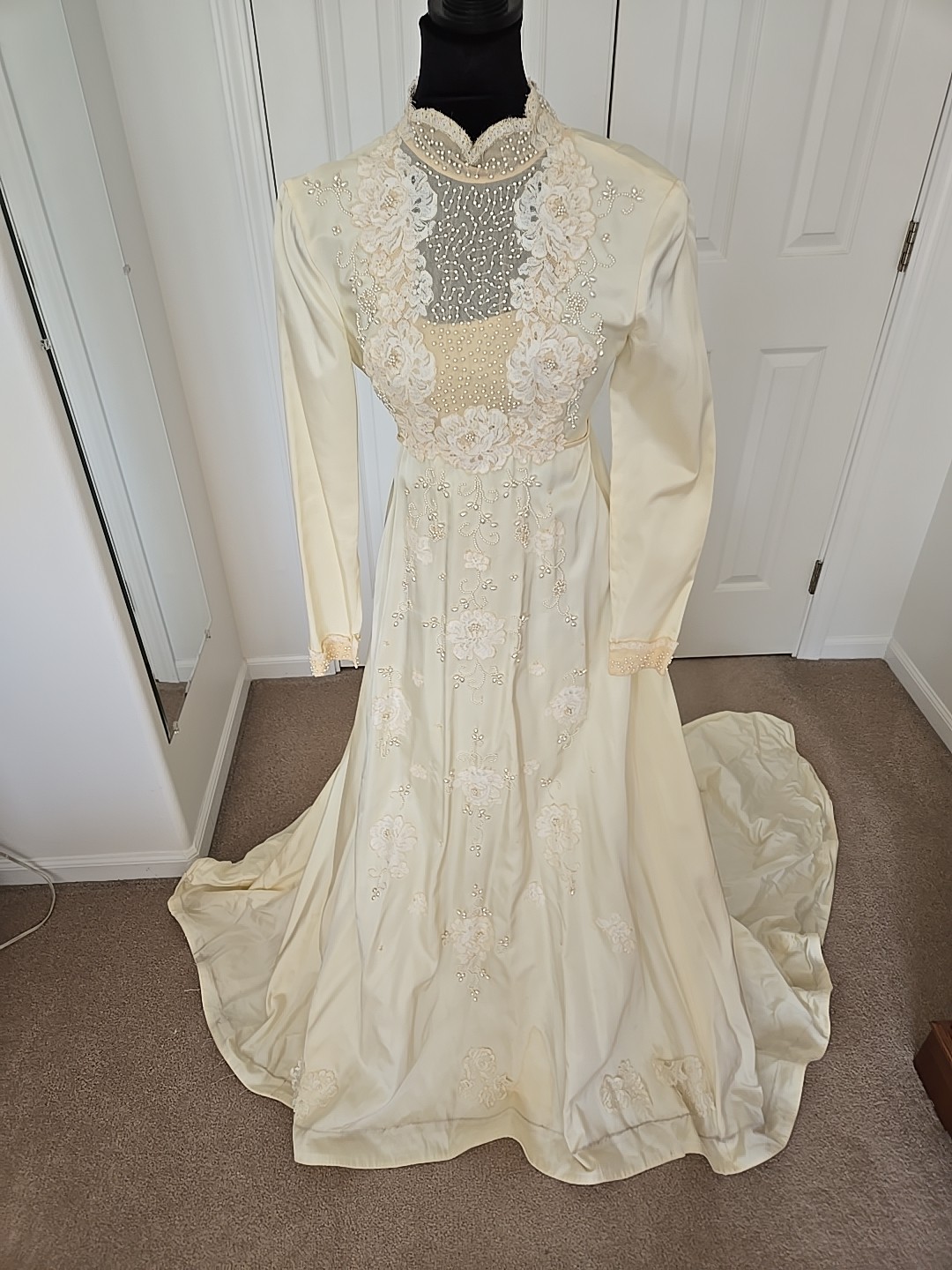 Picture 3 of 23