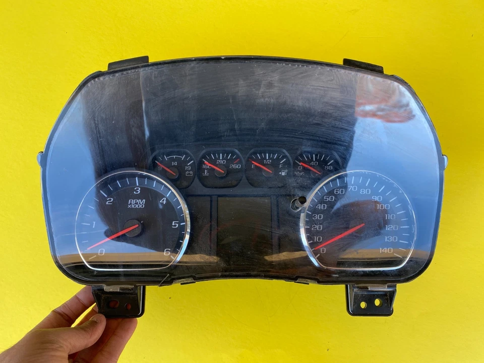 GMC SIERRA 1500 MPH 2017 cuadro de instrumentos velocímetro 84068685 Foto 2 de 4