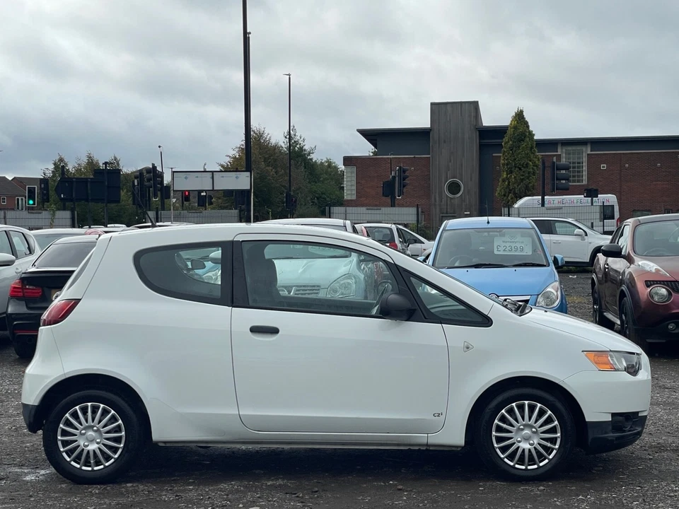 * 62 2013 MITSUBISHI COLT 1.1 3 DOOR + 85K MILES + IDEAL FIRST CAR + HPI CLEAR * - Image 4 of 4