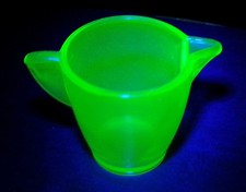 Akro Agate Small Stippled Band Transparent Green Teapot Glows Under Black Light