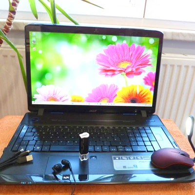 Acer 8940 DOLBY 18 Zoll GEMSTONE 1500GB HDD SSD Windows 11 l Core i7 8GB RAM NEU - Bild 1 von 4
