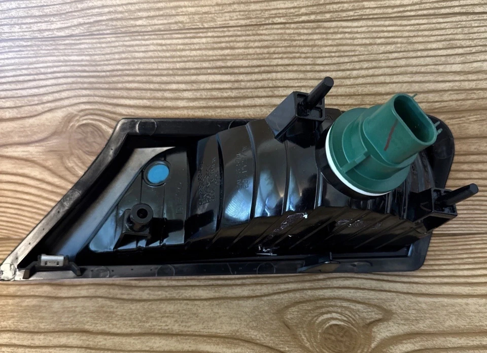 JEEP LIBERTY PARK/SIGNAL LAMP ASSY RH YEAR 08-12, DEPO # 333-1634 BRAND NEW Foto 2 de 4