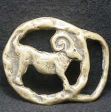 XA09117 GREAT VINTAGE 1970s ARIES RAM ASTROLOGY ARTWORK MENS BRASS BELT BUCKLE