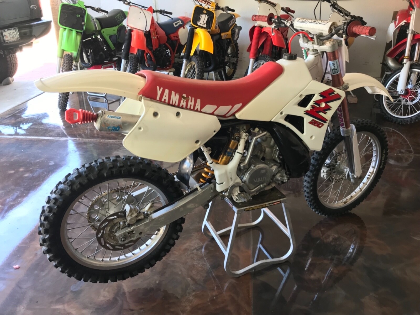 1990 Yamaha YZ  I have a very good running 1990 YZ 250 just add dirt.