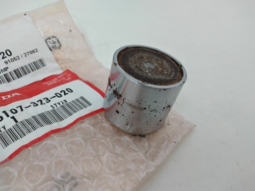 Honda CB 400 F FOUR Kolben Bremssattel 45107-323-020 - Bild 2 von 6