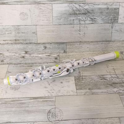 NUVO Clarineo クラリネオ NCGNJP White/Green Amazon.com: Clarinéo 2.0 (White/Green)