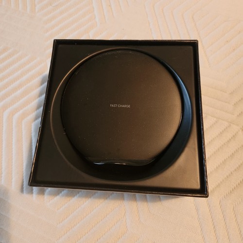 Samsung EP-N5100 Fast Charge Wireless Charging Stand - Black - 第 4/8 張圖片